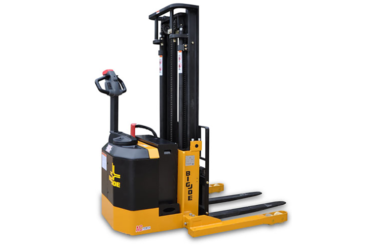 3,000 - 4,000 lb Stackers